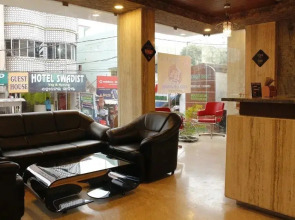 OYO Premium Old Station Road Bhubaneswar 4