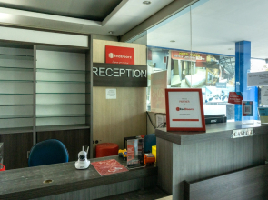 RedDoorz @ Lingkar Luar Street Maumere