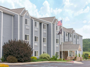 Microtel Inn & Suites by Wyndham Hazelton/Bruceton Mills