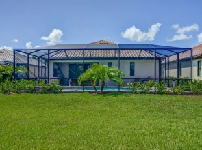 Aviamar Circle Condo