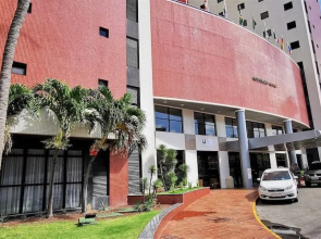 SEAFLATS Iate Plaza Hotel