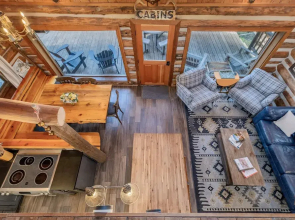 Guten Cabin 3 Bedroom Home by NW Comfy Cabins by RedAwning