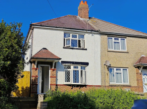 4-bed House in Southampton Ideal For Contractors