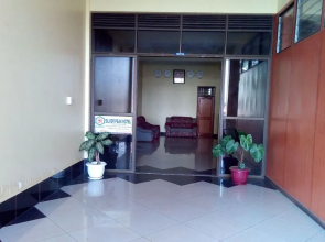 Silver Peak Hotel Lira Ltd