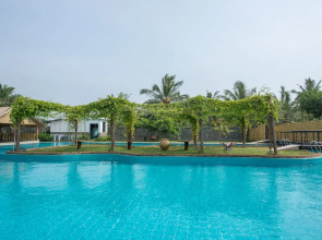 Отель Amaluna Resorts