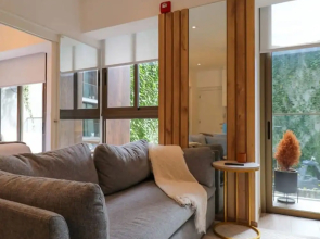 W Loft With Balcony in Luxury Building Barranco
