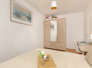 Cosy Beige Apartment for 5 by Renters