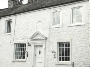 Hutton House Bed and Breakfast
