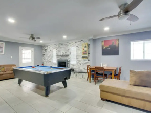 Ultimate Phoenix Group Getaway: Patio + Pool!