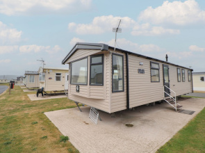 Caravan B8