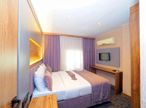 Seres Hotel Old City