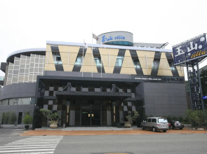 E. Sun Villa Hotel & Resort