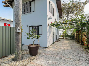 Bela casa frente mar em Santo Antônio CDA1647