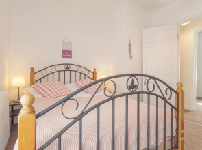 Belfast Budget Coolfin Street 30