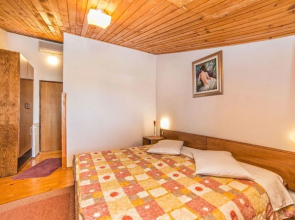 App and Rooms Ana Pomer