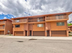 Lagoon  754b 3 Bedroom Townhouse