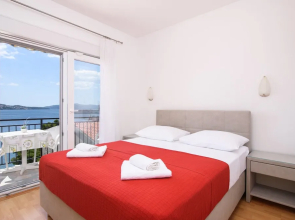 A2-apt w. Shared Pool & Balcony,next to the Beach