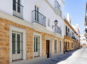 Comfortable Apartment in the Heart of C diz Patrocinio II