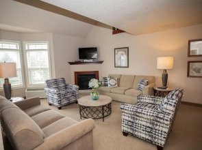 Unit 301 3 BD/ 3 BA Condo 3 Bedrooms 3 Bathrooms Condo