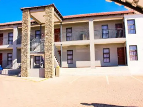Vahlavi Guest House