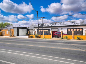 Laredo Vacation Rental Near Tourist Attractions!