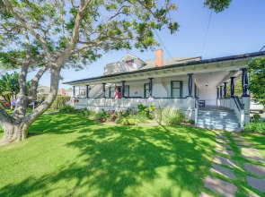 Victorian Carpinteria Apartment < 1 Mi to Beach!