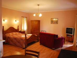 Osteria Sanso Restaurant and Accommodation
