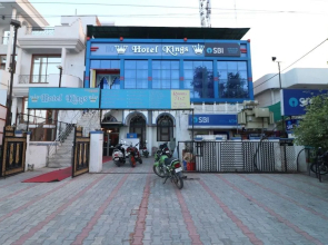 OYO 26582 Hotel Kings