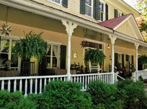 Edgeworth Inn