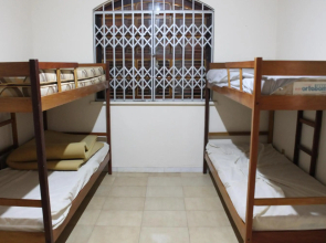 Casa muito espaçosa privativa com Piscina, Churrasqueira e área gourmet