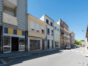 LovelyStay - Heritage Collection House with 4Bedrooms