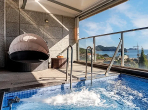Geoje Pension Kan Pool Villa