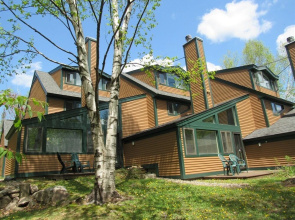 Spacious Waterville Valley Condo Close to Town Square! - Ms13av