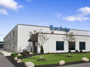 Travelodge by Wyndham Hubbard OH