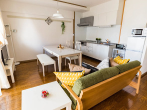 Universal Bay Condominium