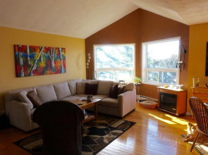 Laughing Waters Bed & Breakfast and Vacation Rental