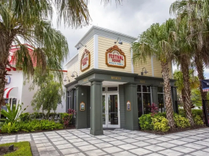Magnificent 4Bd Close to Disney Enclave at Festival 700