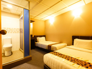 Rainforest Budget Stay