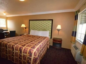 Lamplighter Motel