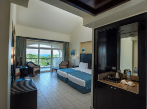 Отель Reef Oasis Blue Bay Resort Families & Couples Only