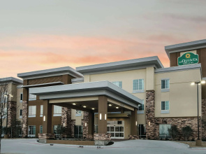 La Quinta Inn & Suites by Wyndham Fort Worth West - I-30