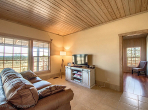 Pecan Farm Haus in Fredericksburg