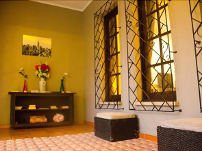 Baan Win House