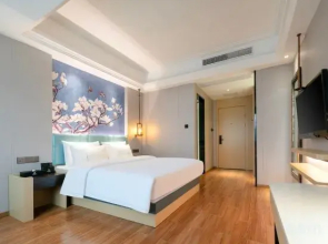 Magnotel Hotel (Ezhou Yintai Baihuo Nanpu Road)