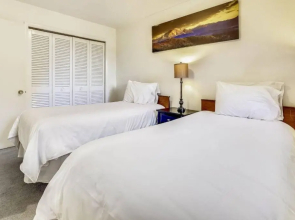 3 Bedroom Mountain Vacation Rental Located in the Heart of Downtown Aspen Just One Block From Aspen Mountain