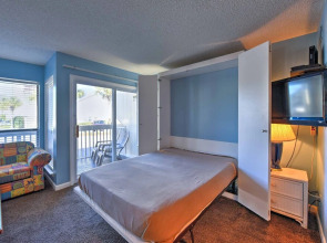 Cozy Destin Studio w/ Shared Pools + Beach Access!