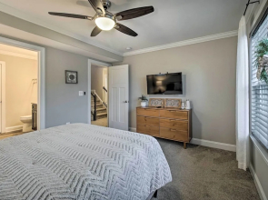 Downtown Fredericksburg Home w/ Large Patio!