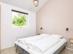 12 Person Holiday Home in Millinge