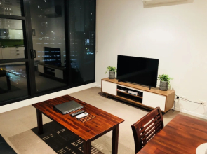 Southbank 2 Bed Apartment with View Next to Crown