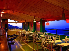 Hotel Kasauli Woods